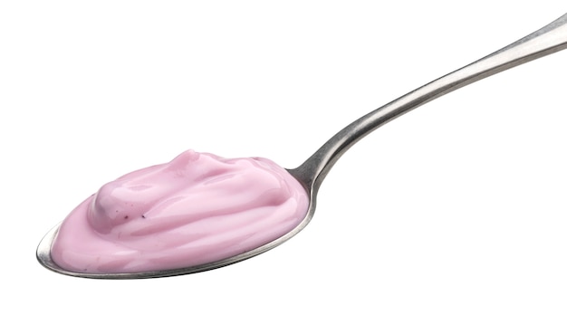 Yogurt di mirtillo in cucchiaio isolato su bianco