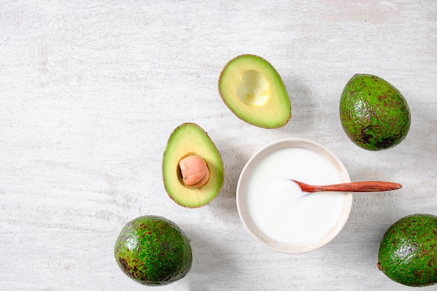 Yogurt e avocado Colazione salutare