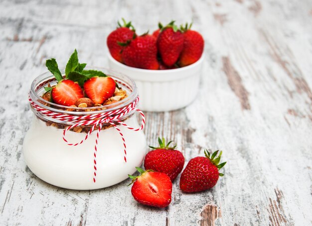 Yogurt e muesli per colazione