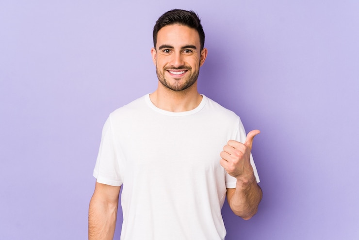 Photo young caucasian man