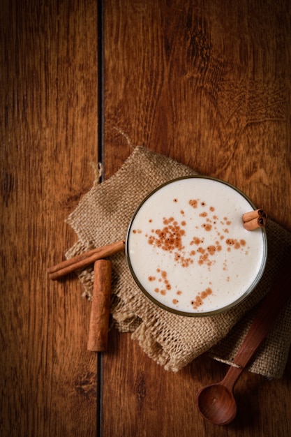 Zabaione fatto in casa con cannella