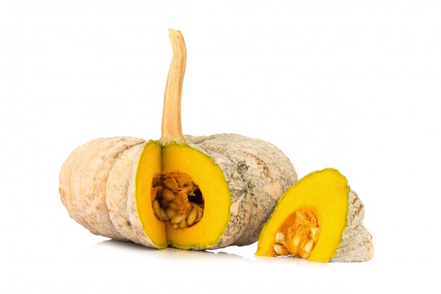 Zucca isolato su sfondo bianco