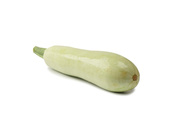Zucchine fresche isolate su uno sfondo bianco