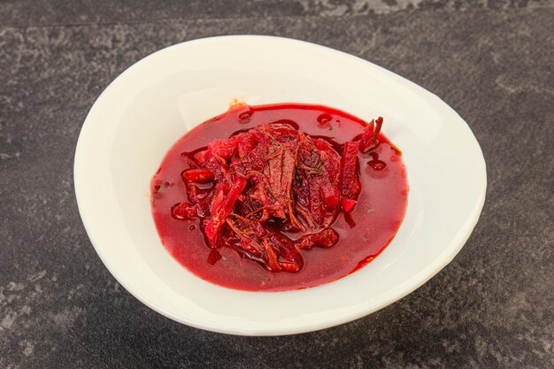 Zuppa Borsch tradizionale russa con cavolo