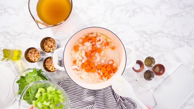 Zuppa di fagioli bianchi