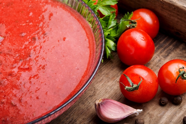 Zuppa di pomodoro zuppa di gazpacho