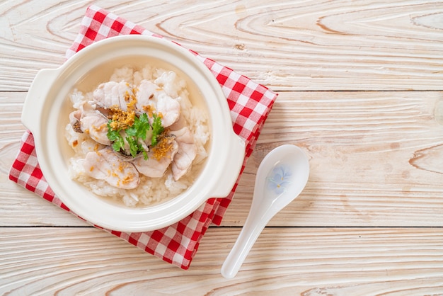 zuppa di riso bollito con pesce