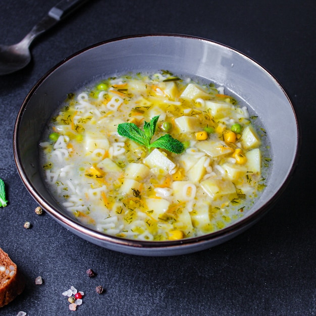 Zuppa di verdure e pasta