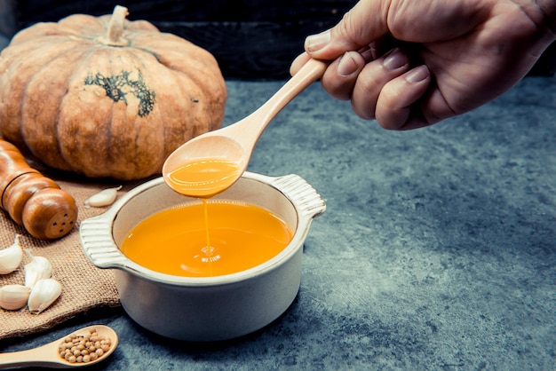 zuppa di zucca per Halloween e festa del Ringraziamento