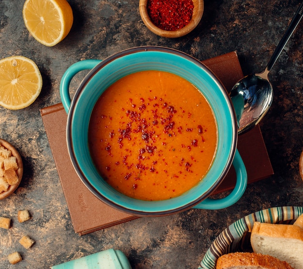 zuppa in una ciotola