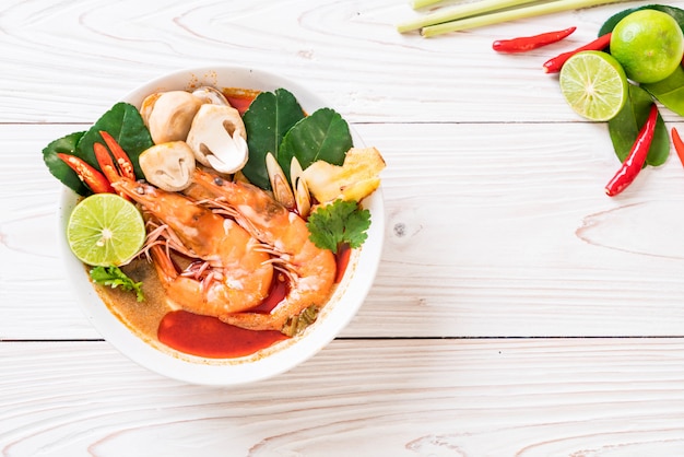 Zuppa piccante di Tom Yum Goong piccante