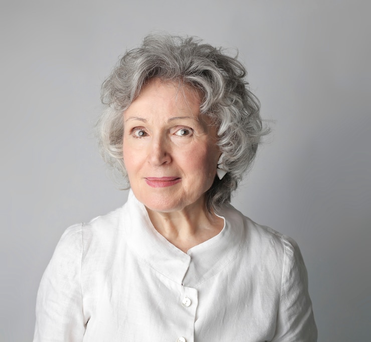 Fotografie beautiful aged woman