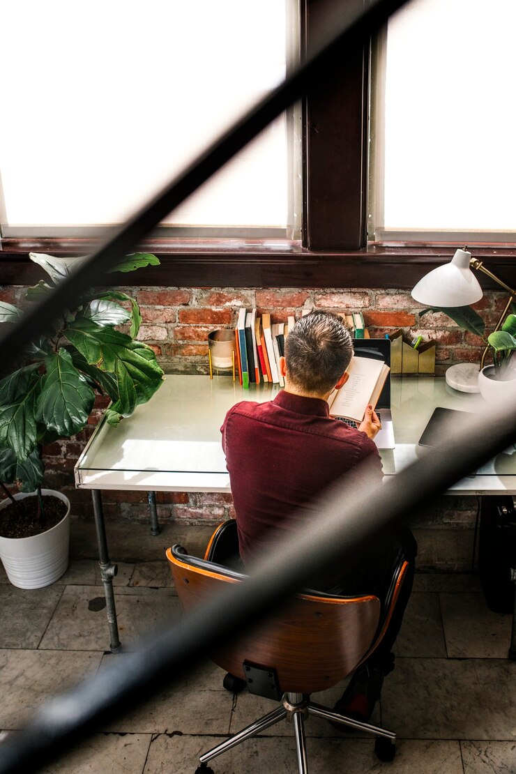 Fotografie businessman working at the desk
