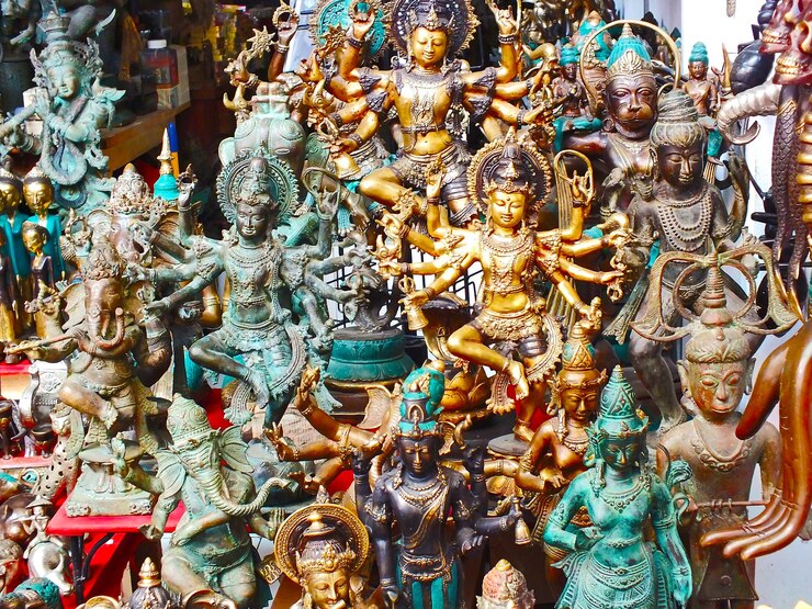 Fotografie close-up of figurines for sale