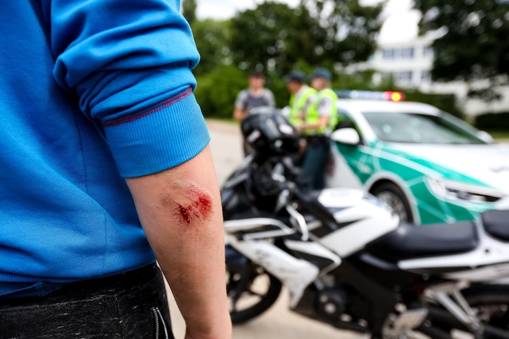 Fotografie midsection of man at accident scene