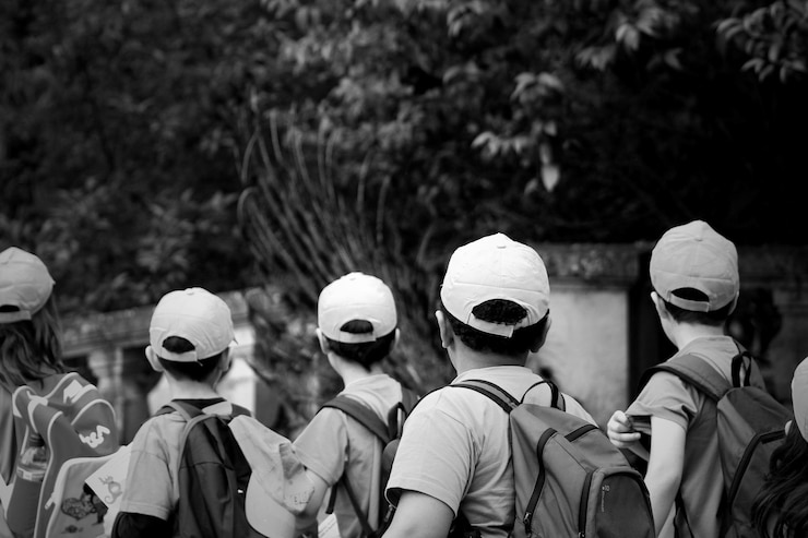 Fotografie rear view of school children