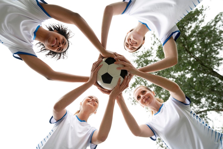 Zdarma Fotografie bottom view women holding ball