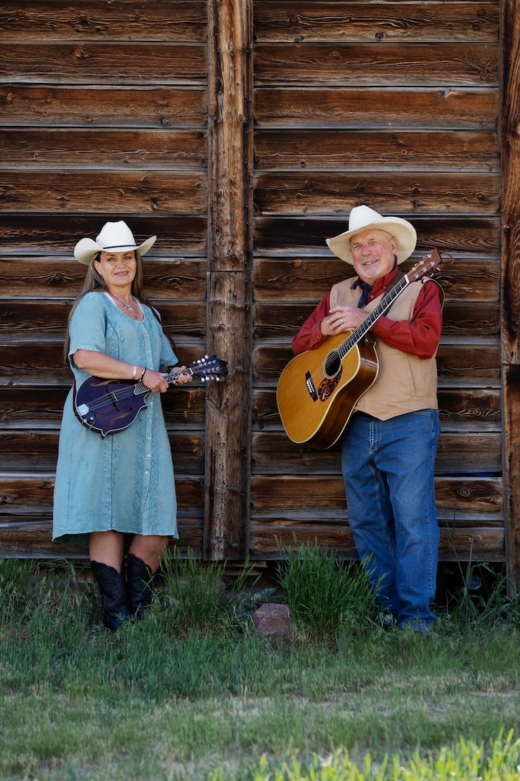 Zdarma Fotografie couple singing together country music