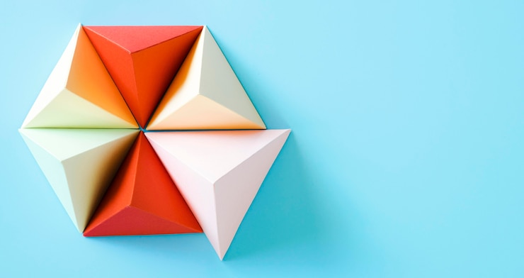 Zdarma Fotografie papírový tvar trojúhelníku origami s volným prostorem
