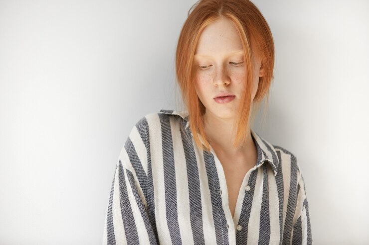 Zdarma Fotografie portrait of young red-haired woman posing