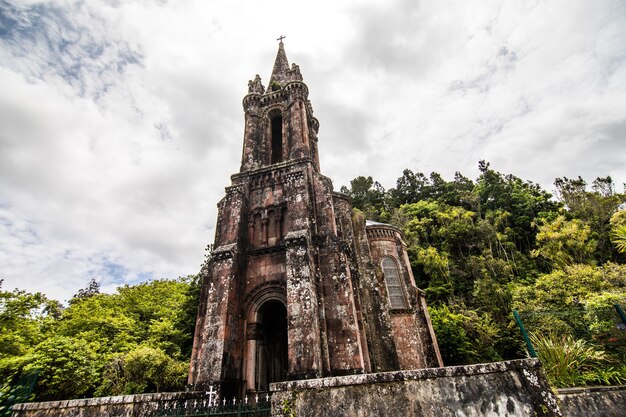 A Capela de Nossa Senhora das Vitórias está localizada em Furnas, na ilha de São Miguel, nos Açores