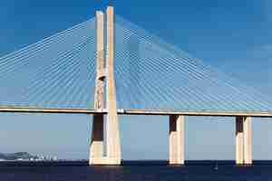 Foto grátis a grande ponte vasco da gama em lisboa, portugal