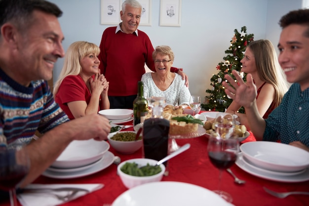 A união é muito importante durante a época do Natal