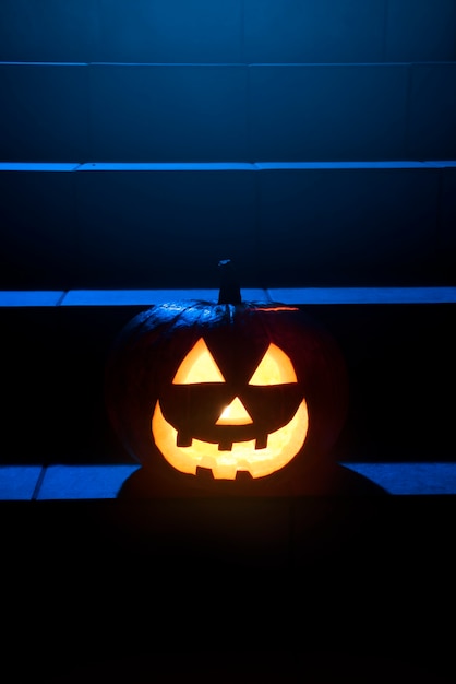 Foto grátis abóbora de halloween nas escadas