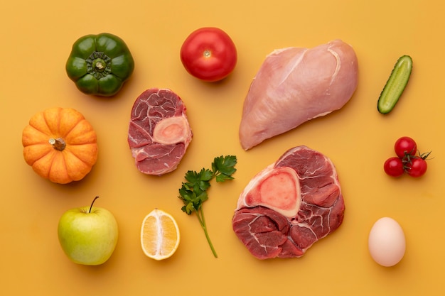 Foto grátis acima, vista de um arranjo de comida saudável