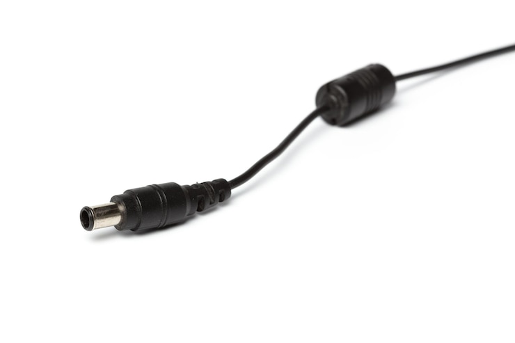 Foto grátis adaptador ac isolado no branco