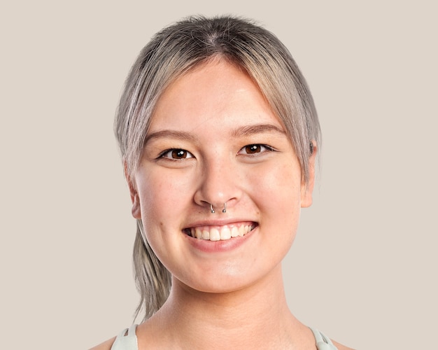 Foto grátis adolescente alegre, retrato de rosto sorridente