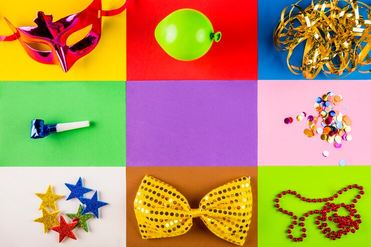 Foto grátis adorável composição de carnaval com estilo colorido