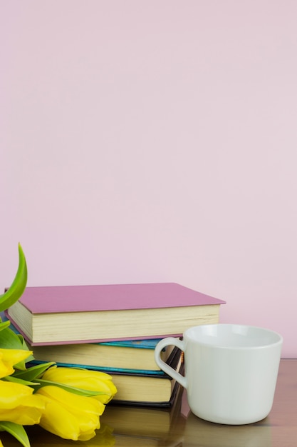 Foto grátis ainda vida com conceito de literatura