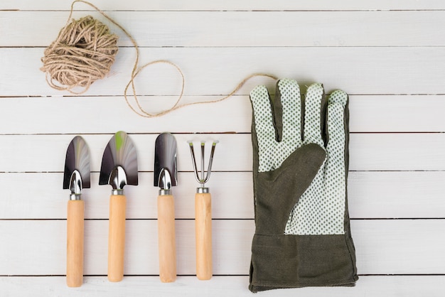 Ainda vida com objetos de jardinagem