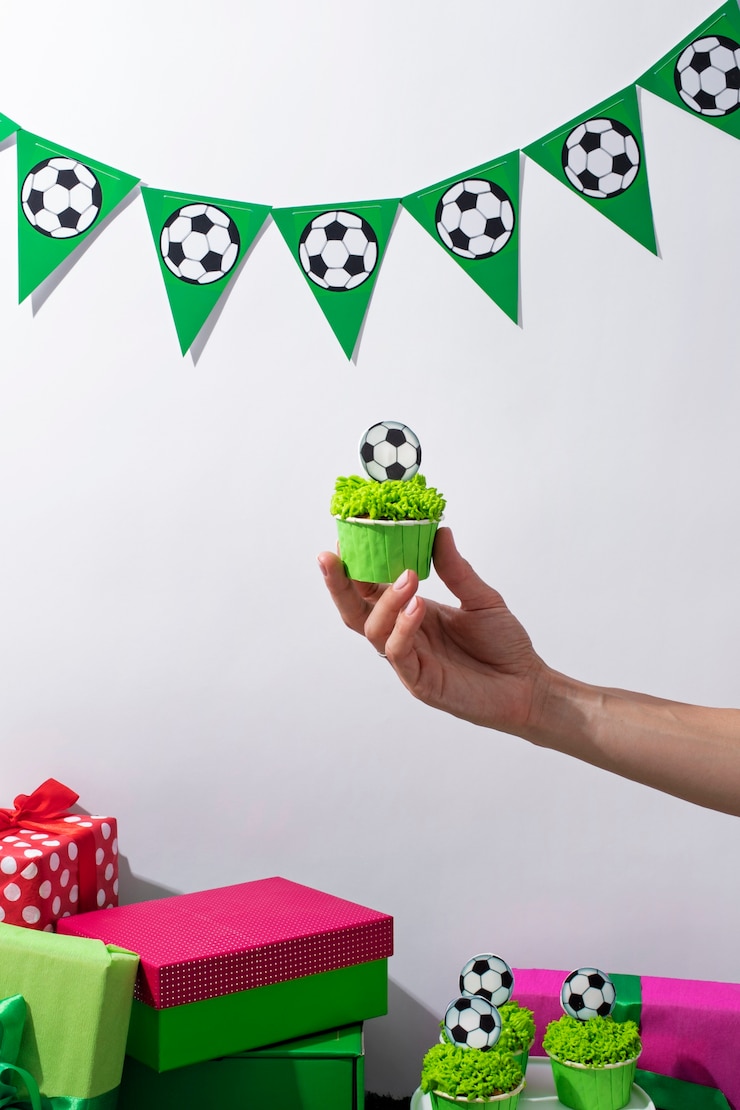 Foto grátis ainda vida de festa temática de aniversário de fã de futebol