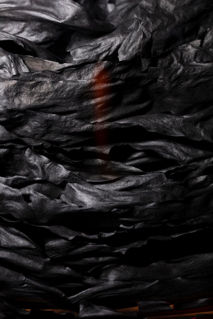 Foto grátis ainda vida de papel queimado com chamas