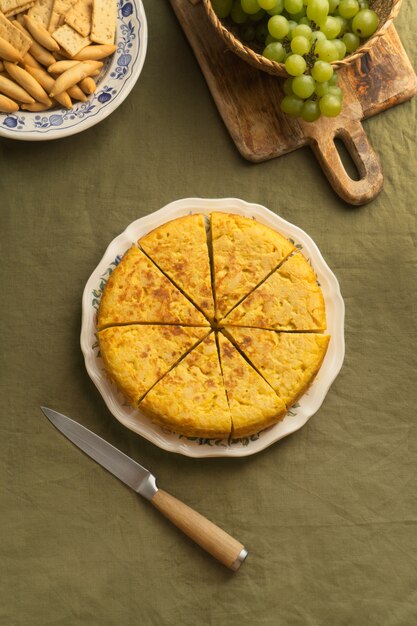 Ainda vida de tortilha espanhola de batata