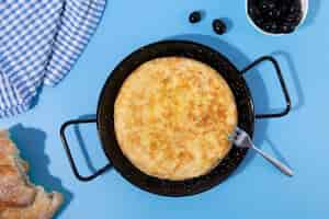 Foto grátis ainda vida de tortilha espanhola