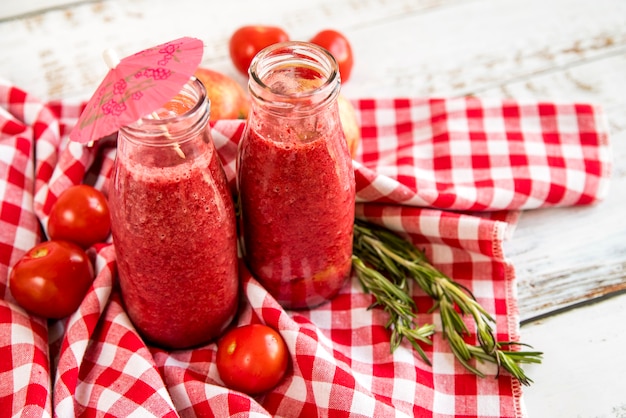 Ainda vida de um smoothie de verão saboroso