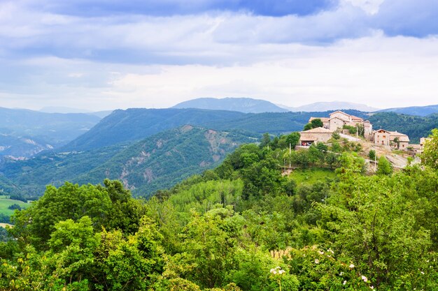 aldeia nos Pirenéus. Seniu, Huesca