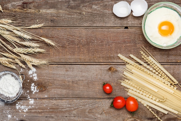 Foto grátis alimentação saudável, macarrão dos tipos difíceis de trigo