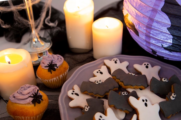 Foto grátis alto ângulo do conceito de arranjo alimentar de halloween