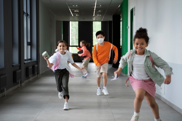 Alunos da criança na escola