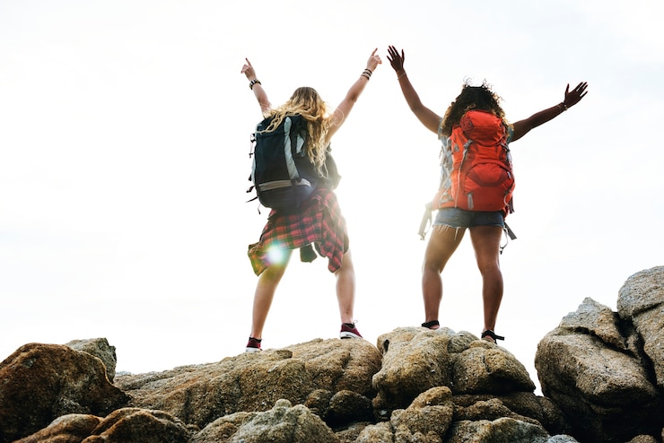Foto grátis amigos viajando juntos