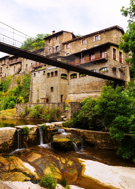 Antigas casas pitorescas. Rupit, Catalunha