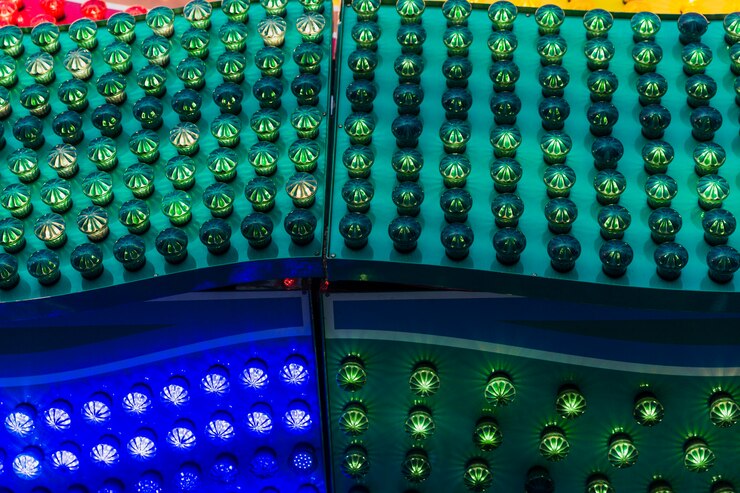 Foto grátis arranjo de alto ângulo com luzes coloridas