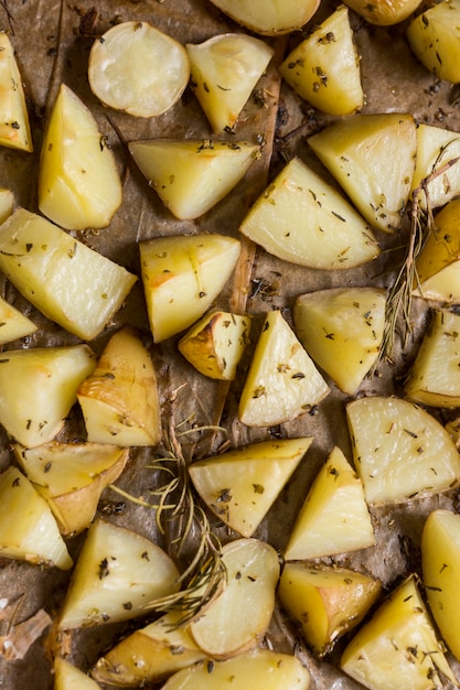 Foto grátis arranjo de batatas saborosas plana leigos