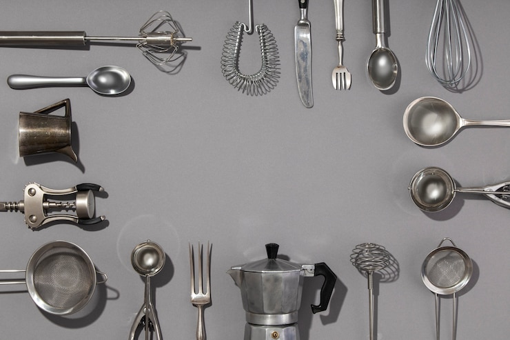 Foto grátis arranjo de composição de utensílios com espaço de cópia