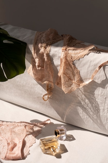 Arranjo de lingerie feminina natureza morta