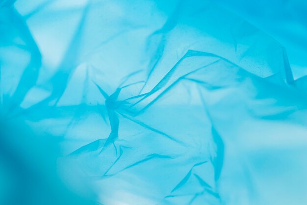 Arranjo plano de sacos plásticos azuis